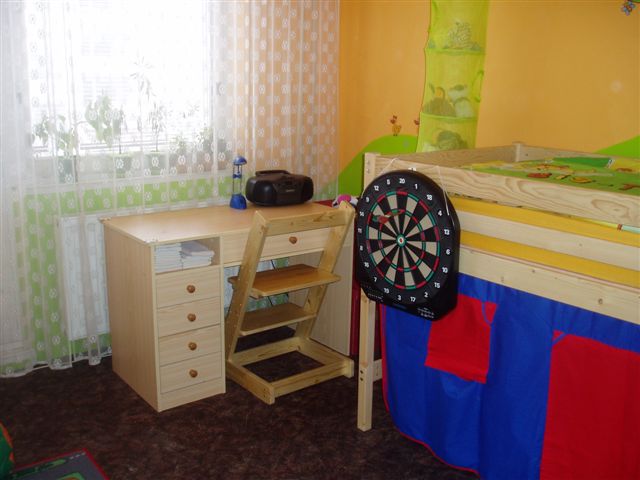 Vojtův pokoj (3).JPG